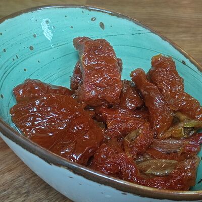 Вяленые томаты в ISOLA по цене 290 ₽