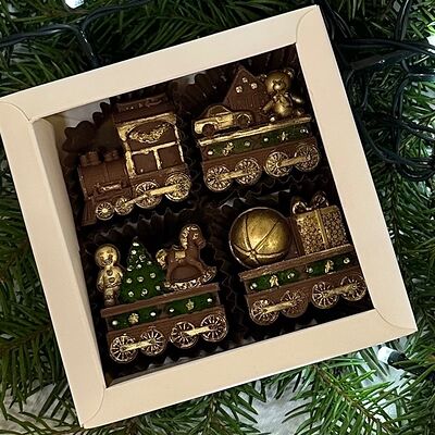 4 шоколадные конфеты паровозик в Allowberry по цене 890 ₽