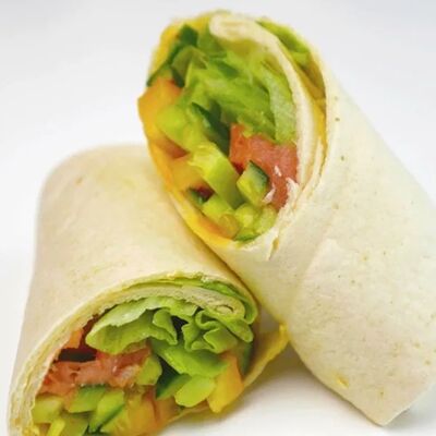 Ролл Лососьв Уголок по цене 695 ₽