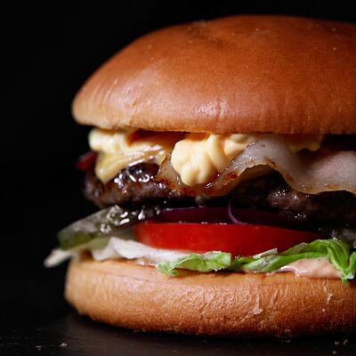 Cheeseburger в Атлантида по цене 710 ₽