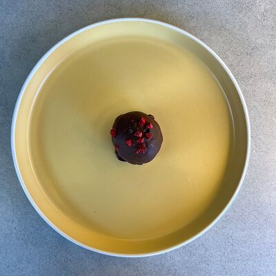 Конфета шоколадная в Zanoza Kруассантерия по цене 250 ₽