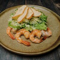 Цезарь с креветками в Вкус кафе