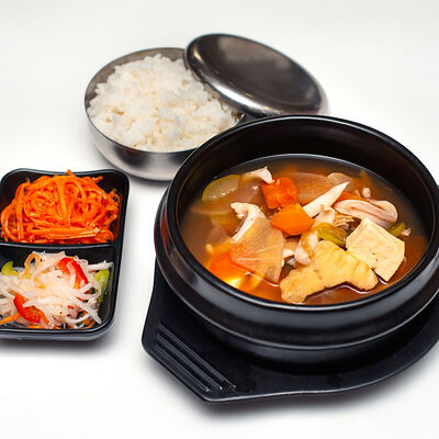 Меунтан из минтая с кальмаром в Kimchi по цене 660 ₽