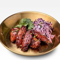 Крылышки BBQ по-гонконгски в Gaijin Asian Bistro