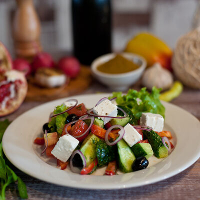 Греческий в Амирани по цене 370 ₽