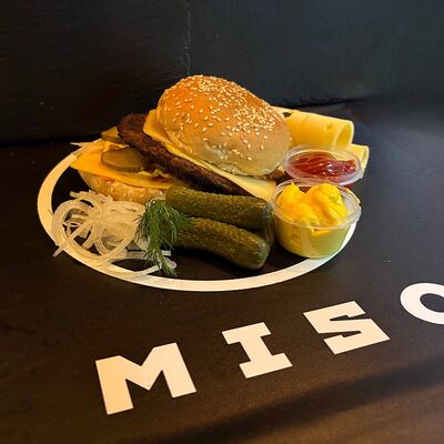 Бургер Мисо Сырный в Шаурма Miso по цене 825 ₽