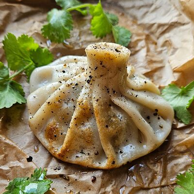 Хинкали с говядиной жареныев Хинкали от Гуся по цене 155 ₽