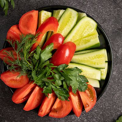 Овощная нарезка в Бакинский дворик по цене 550 ₽