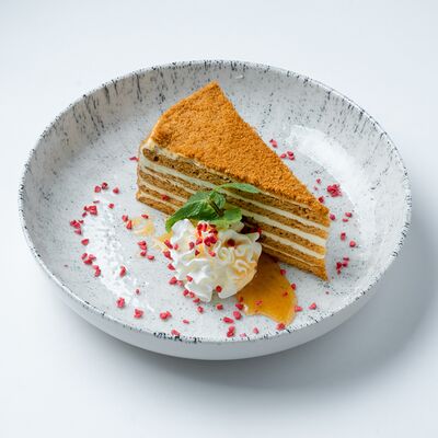 Медовик в Базар по цене 390 ₽