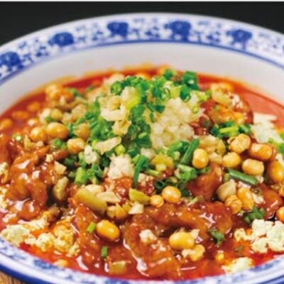 Жареная говядина с тофу в остром соусе в ГУаНЬ ЯНЬ по цене 1870 ₽