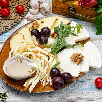 Ассорти сыров в Ананури по цене 990 ₽