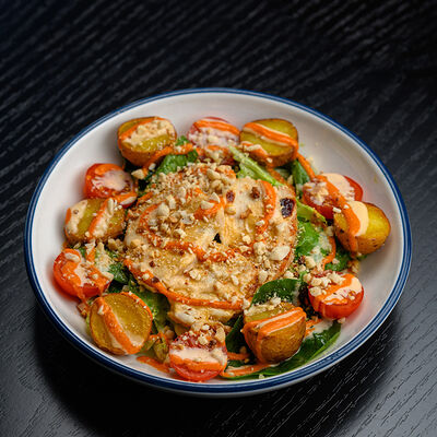 Теплый салат с индейкой в Шалом Берман по цене 595 ₽