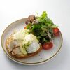 Бенедикт с куриным филе в Rabbit по цене 2490
