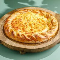 Хачапури от тетушки Элисо в Двор Помидор