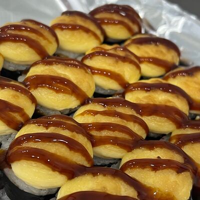 Ролл запеченный с угрем в Pizza life по цене 432 ₽