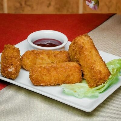 Сырные палочки с брусничным соусом в Пепперони по цене 370 ₽