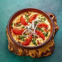 Сулугуни запеченный с помидорами в Ресторан Бигджо