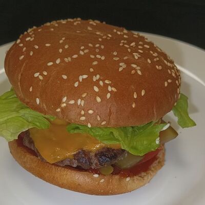 Бургер с говядиной в Сытый мишка по цене 480 ₽