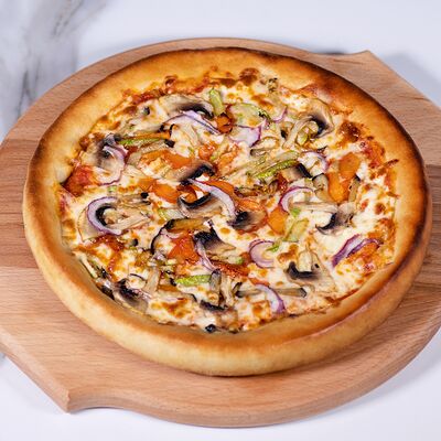 Пицца Овощная в Евразия по цене 529 ₽