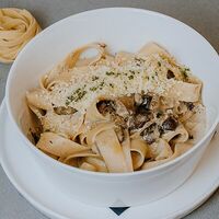 Папарделле с белыми грибами в Чикетти