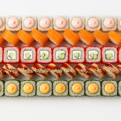 Семейный в У бобра роллы по цене 2430 ₽