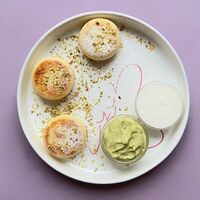 Сырники с фисташковым кремомв Кружок