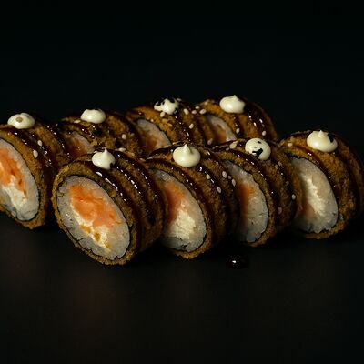 Жареный ролл с крабом в Гастробар ЖАРА по цене 350 ₽