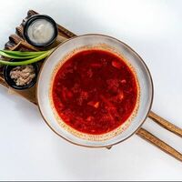 Традиционный борщ с говядиной в Байкал