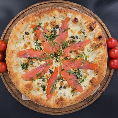 Пицца с копченой форелью и каперсами (30 см.) в Артин по цене 1290 ₽