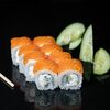 Филадельфия с огурцом в Sushi Box по цене 620