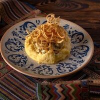 Строганов с рапанами и белыми грибами в Чё? Харчо!