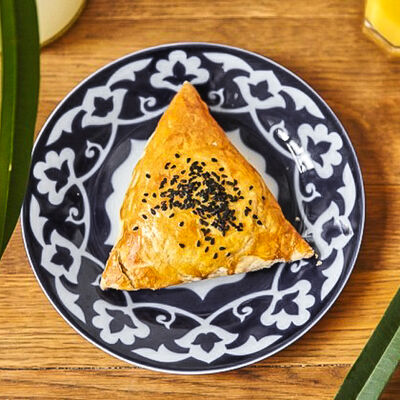 Самаса с бараниной в Пряности & Радости на Московском по цене 230 ₽