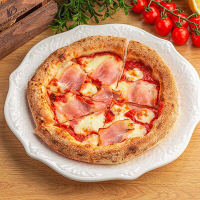 Детск Пицца с ветчиной и сыром в Bona по цене 520 ₽