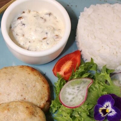 Котлеты из щуки с белым рисом в 801 по цене 640 ₽