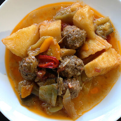 Мясное жаркое в Джон Вкусный по цене 26000 ₽