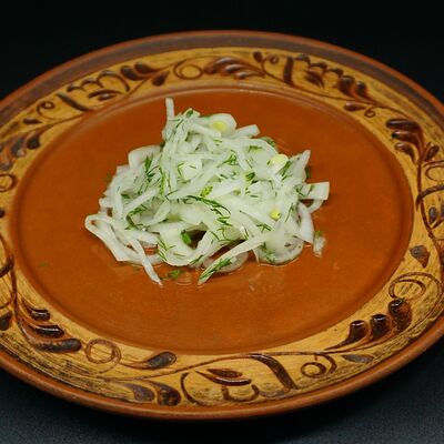 Лук маринованный в Избушка по цене 50 ₽