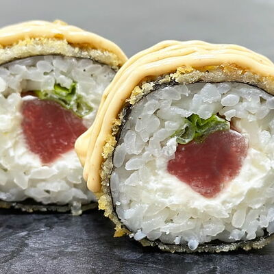 Темпура ролл с тунцом в Good Food по цене 523 ₽