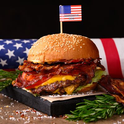 Бейконатор бургер в American BBQ по цене 39 р.