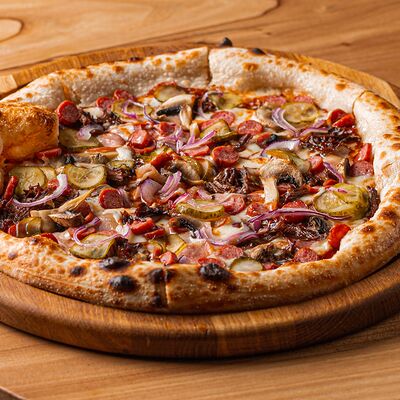 Пицца мясная в Паркинг по цене 890 ₽