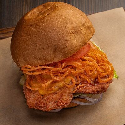 С цыплёнком в Лепрекон по цене 580 ₽