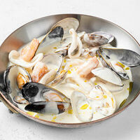 Соте из морепродуктов в сливочном соусе в Волга-Волга