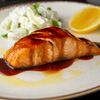 Стейк из лосося с соусом терияки и салатом из огурцов в Сытый Лось по цене 990