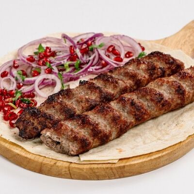 Люля-кебаб из бараниныв Пельменная “GrillChef по цене 938 ₽