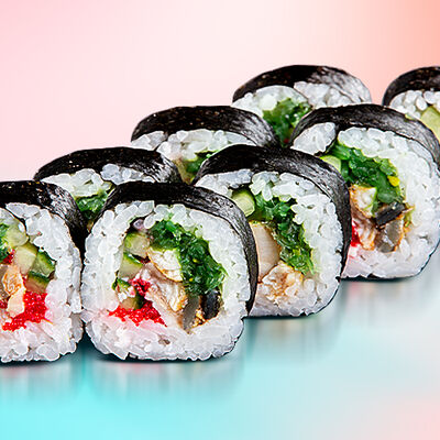 Поке ролл с угрем (Ореховый соус) в Good Price Sushi по цене 750 ₽