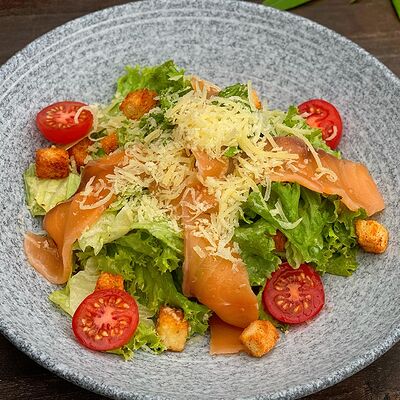 Салат Цезарь в Мой кофе по цене 838 ₽