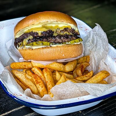 Дабл смэш чизбургер в Пара пинт по цене 840 ₽