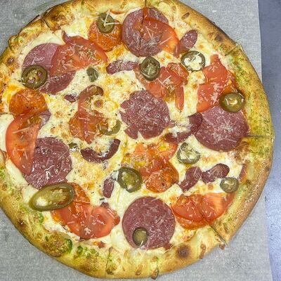 Пицца Охотничьяв Лось Лосось по цене 940 ₽