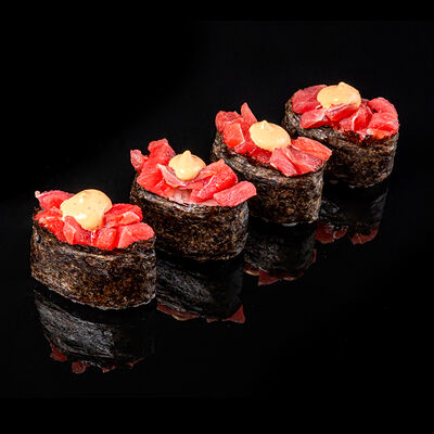 Гункан сет тунец в Sushi Maximum по цене 695 ₽