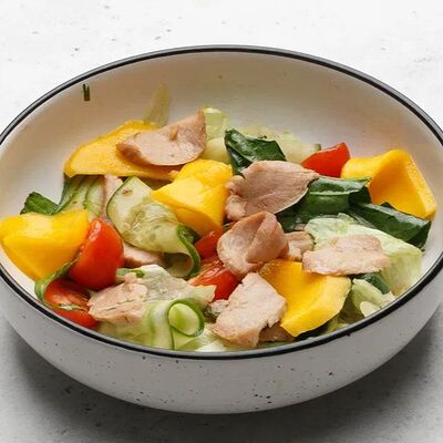 Салат с уткойв Амстердам по цене 495 ₽