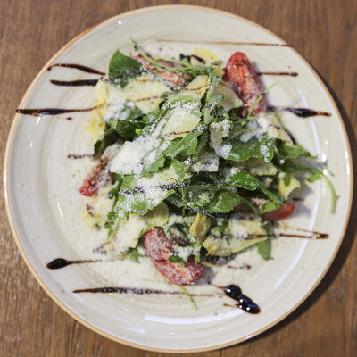 Салат по-римски в Pizza Volante по цене 1050 ₽